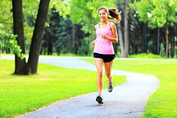 Chạy bộ buổi sáng trong một giờ sẽ giúp bạn giảm cân trong một tuần
