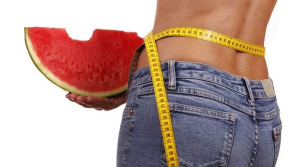 Ăn dưa hấu giúp bạn giảm nhanh chóng 5kg trong 1 tuần. 